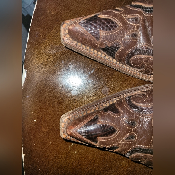 VINTAGE Brown with Brown Lizard inlay Corral pointed toe Cowgirl Boots 🤠🐎 - Picture 8 of 9